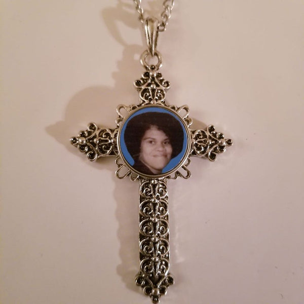 Cross necklace with photo